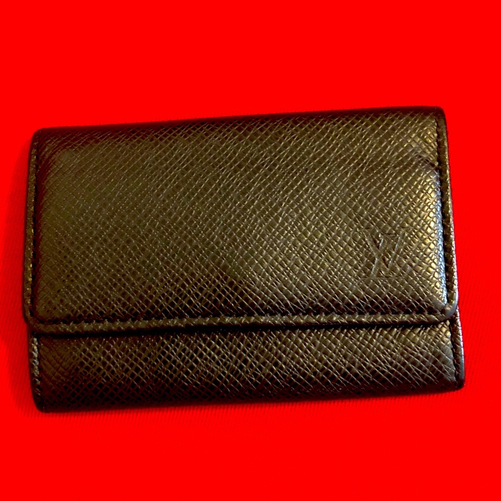 Authentic LOUIS VUITTON Taiga 4-Key holder Case